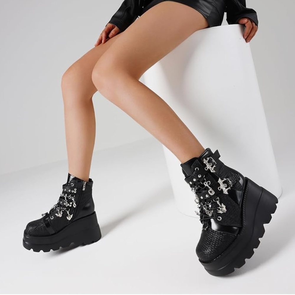 ‼️New‼️ Tscoyuki Goth Platform Ankle Boots for Women Combat Boots Womens